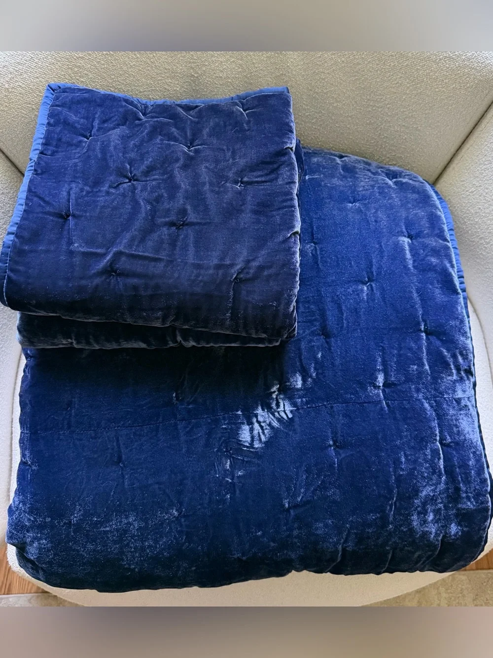 Crate & Barrel Audra Velvet Full Queen Quilt Navy Blue w Two Euro Shams Included